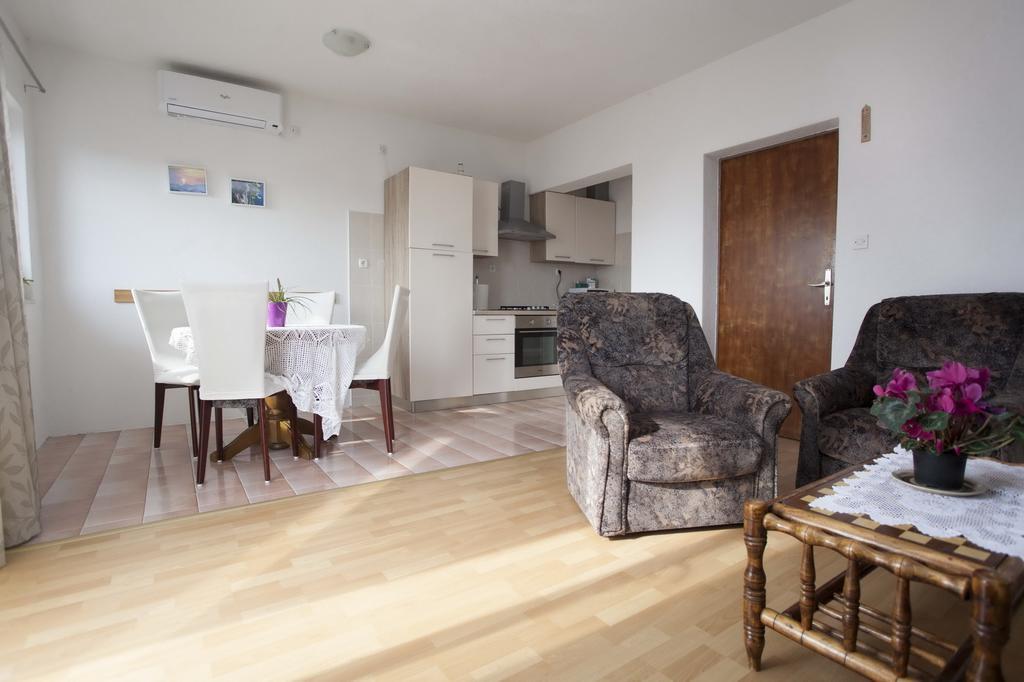 Apartments Dino Makarska Kültér fotó